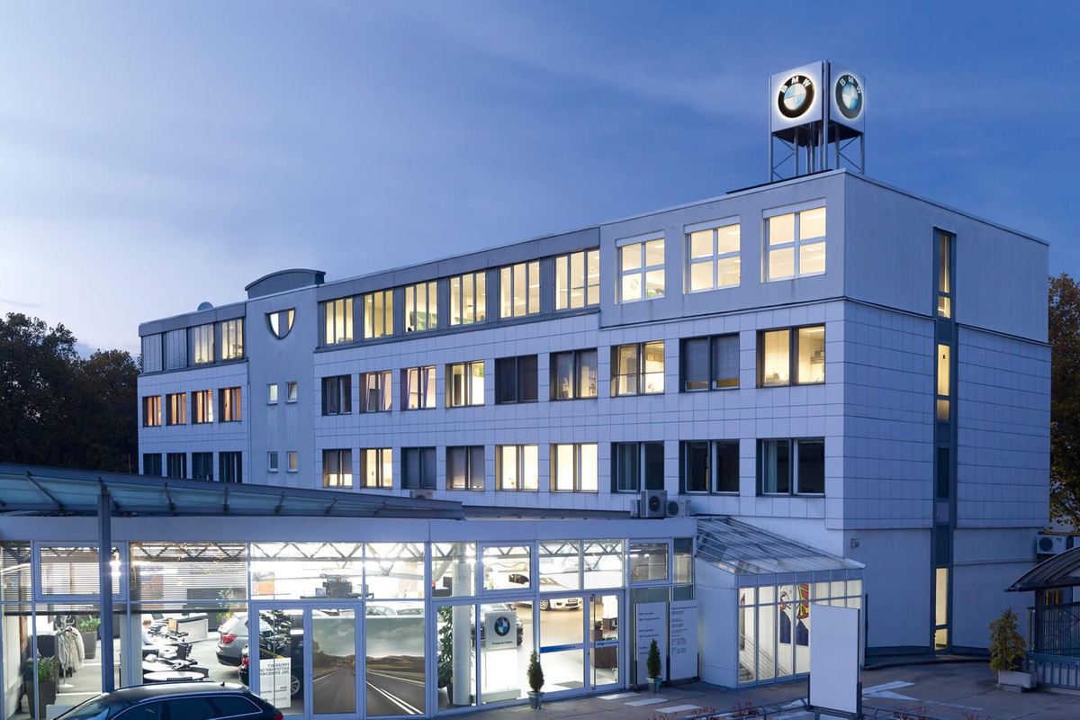 ahg Baden-Baden: Votre BMW et MINI concessionnaire d´automobile